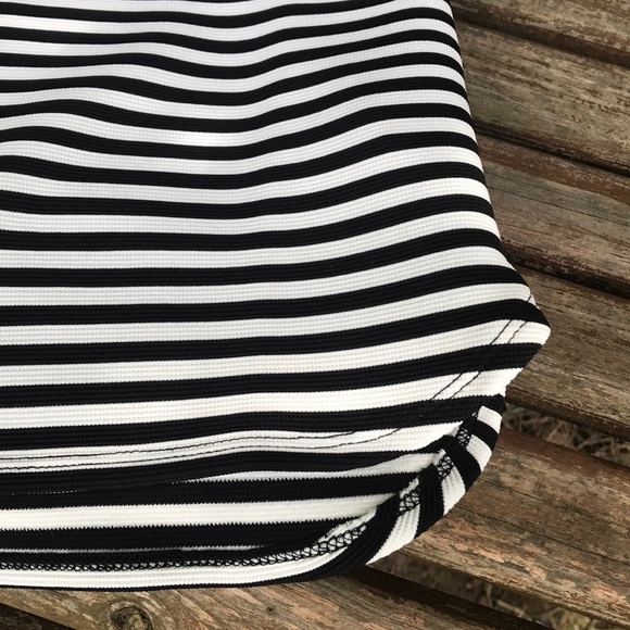 🎉HP🎉 NWT, Calvin Klein Tank/Blouse with Hi Low Hem - Picture 4 of 8